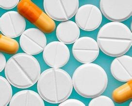 ���۵ķ���ҩ����·