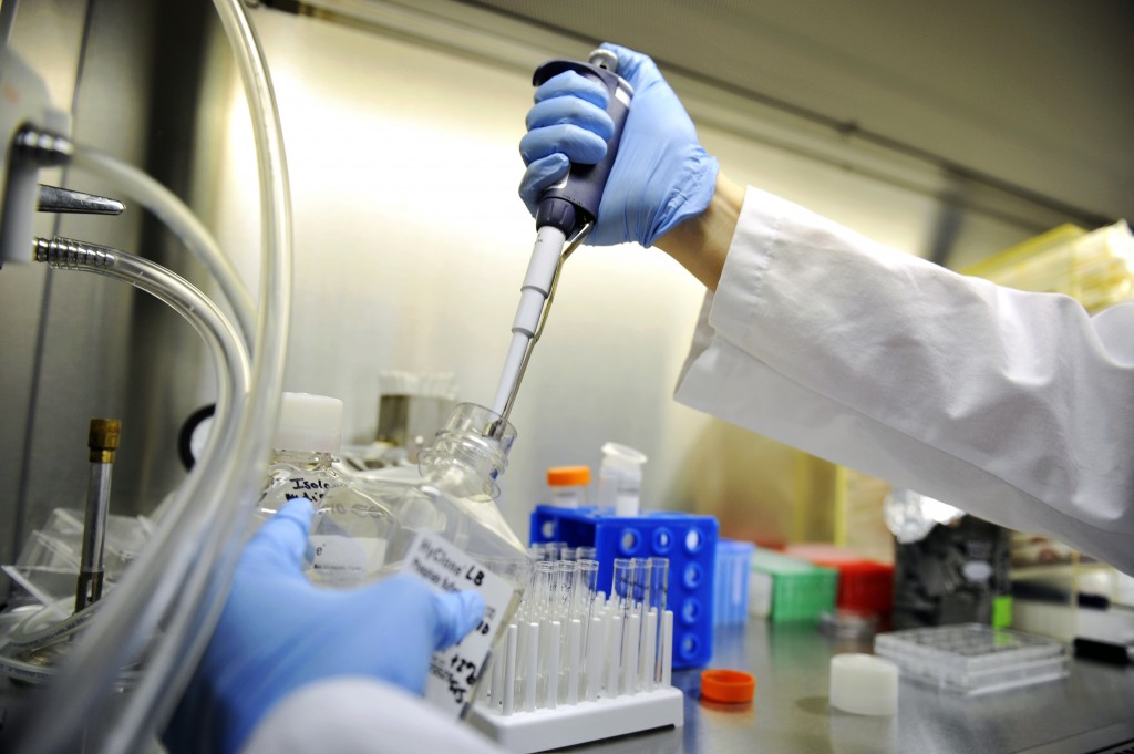 ����ҽҩ��ҵ�г����棺ҽҩ���й�˾ҵ������̬������