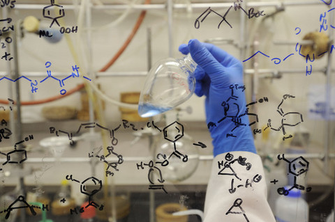 ǳ̸����ҩ�￪���еġ�ǰҩ�������˼����